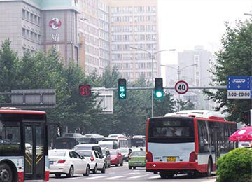 pedestrian crossing traffic light